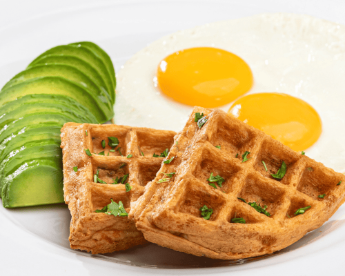 Waffle de yuca, loroco y queso