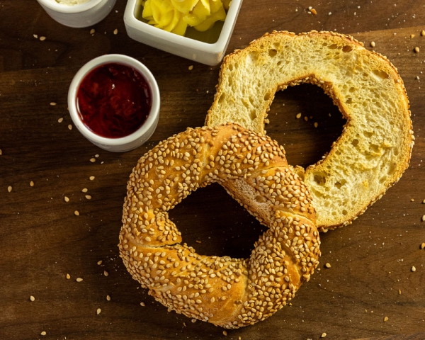 Bagel o rosca de ajonjolí