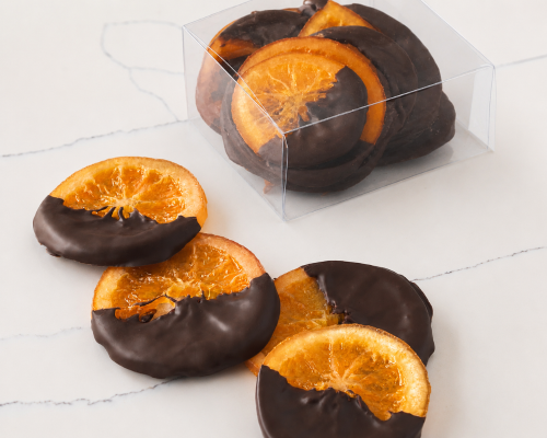 Naranja confitada con chocolate